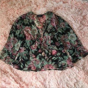 Sheer floral vintage-like kimono/wrap